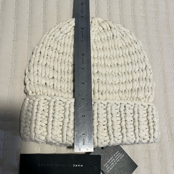 NWT Marc By Marc Jacobs Hand Knit Beanie - Picture 7 of 8